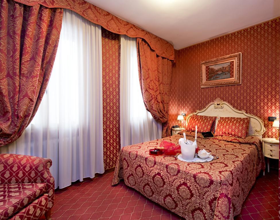 ホテル ミニョン ヴェネツィア エクステリア 写真